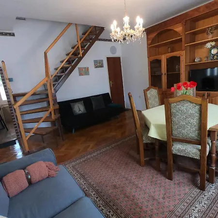 Roza Vendeghaz Apartment *