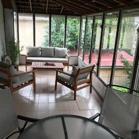 Roza Vendeghaz Apartment